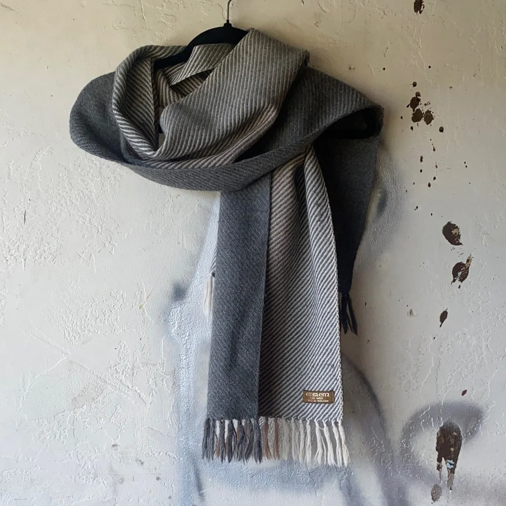 Sophisticated Two-Tone Men's Scarf - Picture 1 of 3